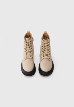 UNISEX - Lace-up Ankle Boots - Off-white -Yourturn Shop 89ccc687ab134471ae6e753d13bd6d6b