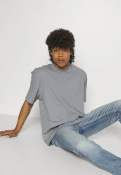 YOURTURN Unisex - Basic T-Shirt - Grey 13 YOURTURN Unisex - Basic T-Shirt - Grey -Yourturn Shop 8a0d4c38249e40c99e861ea51d5cd582