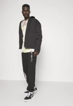 YOURTURN Unisex - Tracksuit Bottoms - Black 10 YOURTURN Unisex - Tracksuit Bottoms - Black -Yourturn Shop 8a31f87079cd4712bb3d30b299f2c3b9