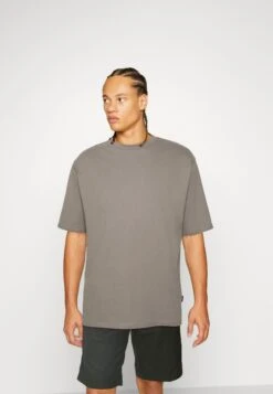 YOURTURN 3Pack Unisex - Basic T-Shirt - Grey/Purple/Black 12 YOURTURN 3Pack Unisex - Basic T-Shirt - Grey/Purple/Black -Yourturn Shop 8b77cf9e679340c08f0c97a76430611d