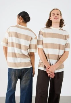 YOURTURN UNISEX OVERSIZED STRIPE - Print T-shirt - Sand/off White 12 YOURTURN UNISEX OVERSIZED STRIPE - Print T-shirt - Sand/off White -Yourturn Shop 8cbd9227786c45d3ab11a0e88d74b995