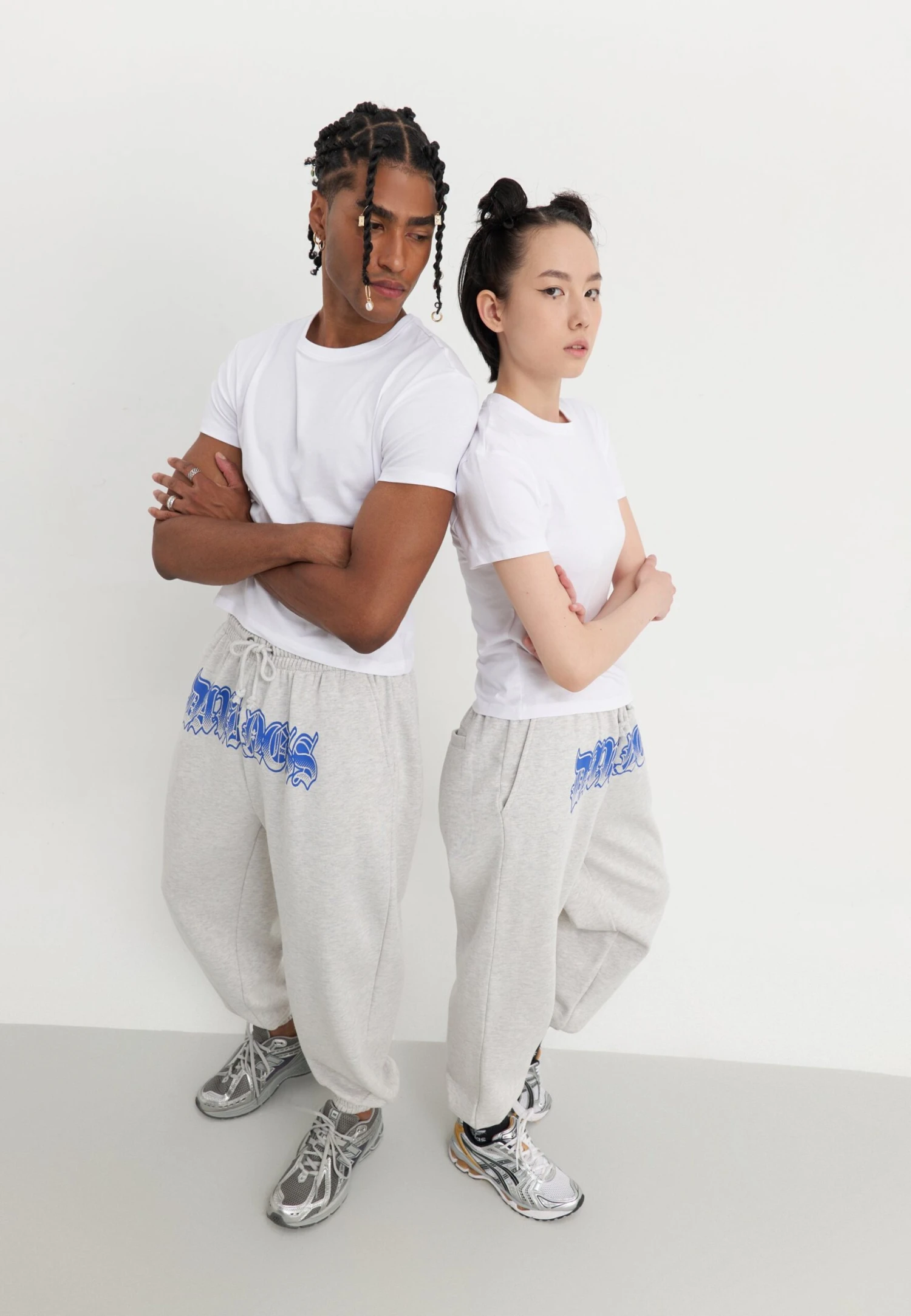 YOURTURN BASIC BABY T-SHIRT UNISEX 2 PACK - Basic T-shirt - Black/white 6 YOURTURN BASIC BABY T-SHIRT UNISEX 2 PACK - Basic T-shirt - Black/white - Image 4