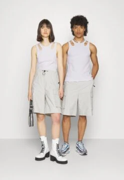 YOURTURN Unisex - Top - White -Yourturn Shop 8e60ec2bec9544f0a0c4f5a3b1126002