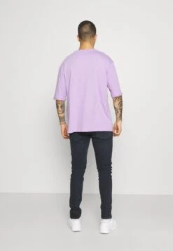 YOURTURN Oversize Unisex - Print T-Shirt - Lilac 10 YOURTURN Oversize Unisex - Print T-Shirt - Lilac -Yourturn Shop 8ec975aef6c94980bcd4a9b79f626069
