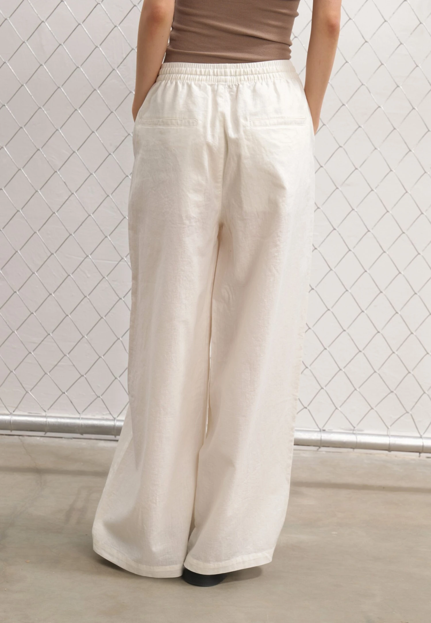 YOURTURN LINEN MIX BLEND UNISEX - Trousers - Off-white 5 YOURTURN LINEN MIX BLEND UNISEX - Trousers - Off-white - Image 3