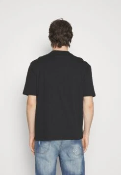 YOURTURN Fallen Schoolzi - Print T-Shirt - Black -Yourturn Shop 92ad55668a4147798c7b544728548f53