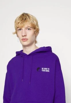 YOURTURN Kindness Hoodie - Sweatshirt - Purple 11 YOURTURN Kindness Hoodie - Sweatshirt - Purple -Yourturn Shop 95311e2e1d884aa6b5a6ff7149574500