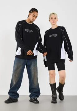 YOURTURN UNISEX - Sweatshirt - True Black