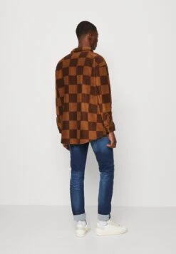 YOURTURN Unisex - Button-Down Blouse - Brown 10 YOURTURN Unisex - Button-Down Blouse - Brown -Yourturn Shop a0308e7119464ed894d0cd1d77f7e109