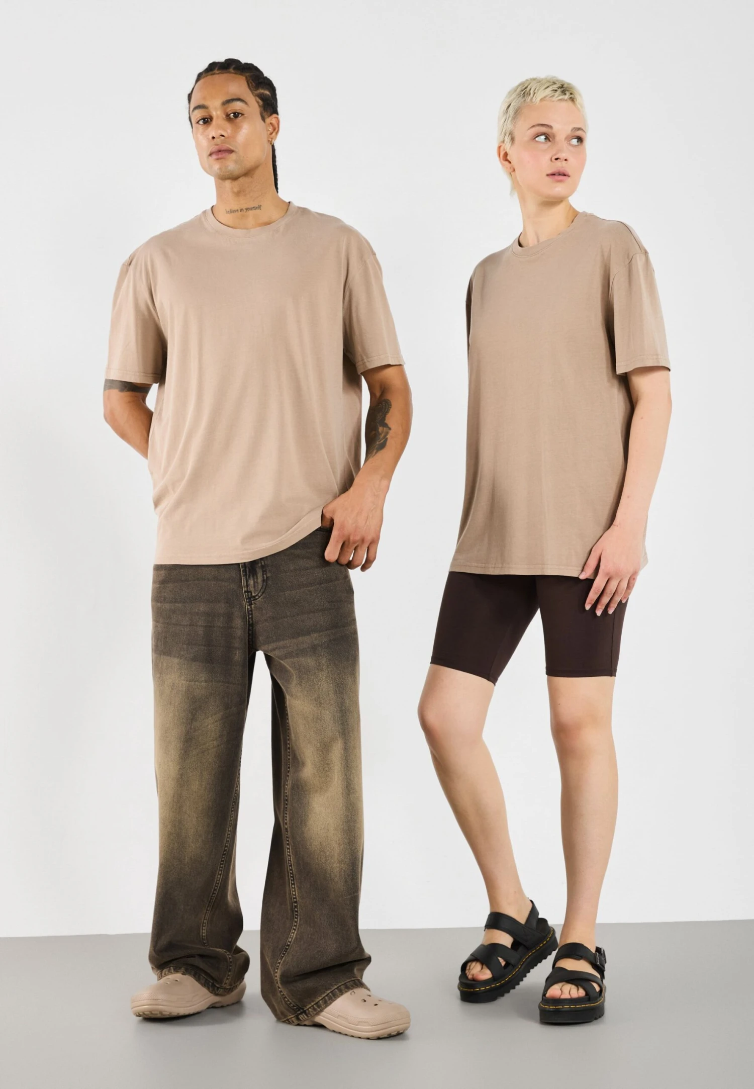 YOURTURN UNISEX BASIC GARMENT WASHED - Basic T-shirt - Taupe 4 YOURTURN UNISEX BASIC GARMENT WASHED - Basic T-shirt - Taupe - Image 2