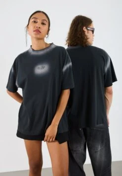 YOURTURN UNISEX - Print T-shirt - Black Washed -Yourturn Shop a17293f428404967b60740c5b60d0722