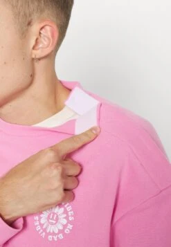 YOURTURN Unisex - Sweatshirt - Pink -Yourturn Shop a71d2cfc30a64eba96033b922ca800cd