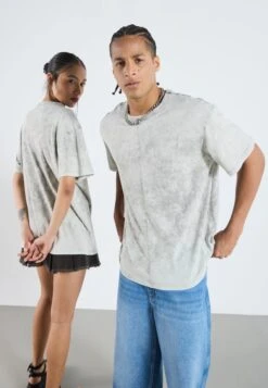 YOURTURN UNISEX - Print T-shirt - Light Grey Washed