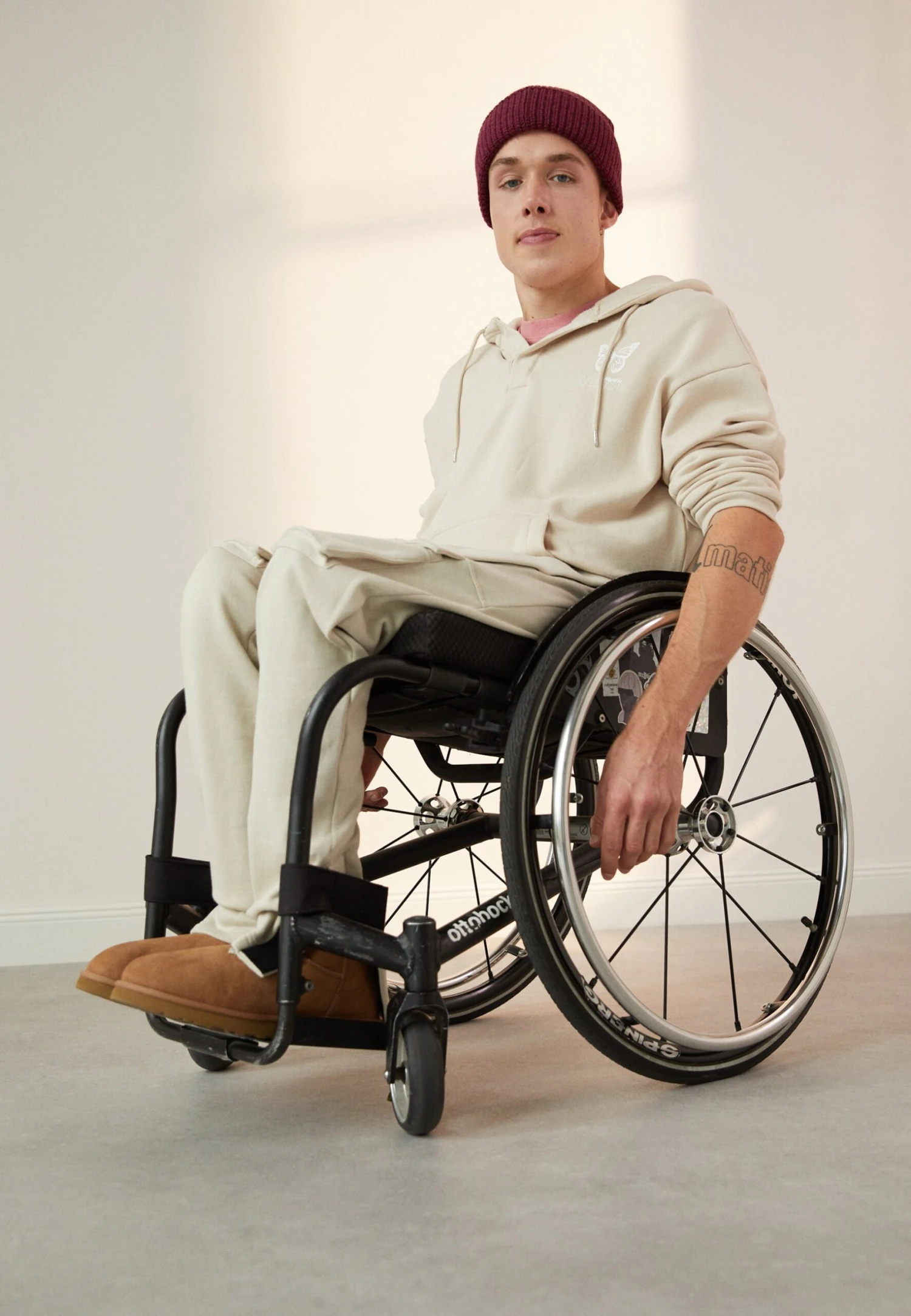 YOURTURN Unisex - Sweatshirt - Beige 4 YOURTURN Unisex - Sweatshirt - Beige - Image 2