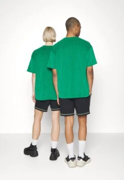 YOURTURN Unisex - Basic T-Shirt - Green -Yourturn Shop bc96786e28734a3399fab92de488f76f