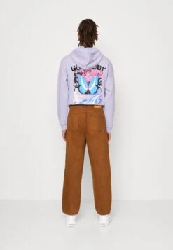 YOURTURN Unisex - Relaxed Fit Jeans -Yourturn Shop c32c0f1afa424b27896c5989a12399a8