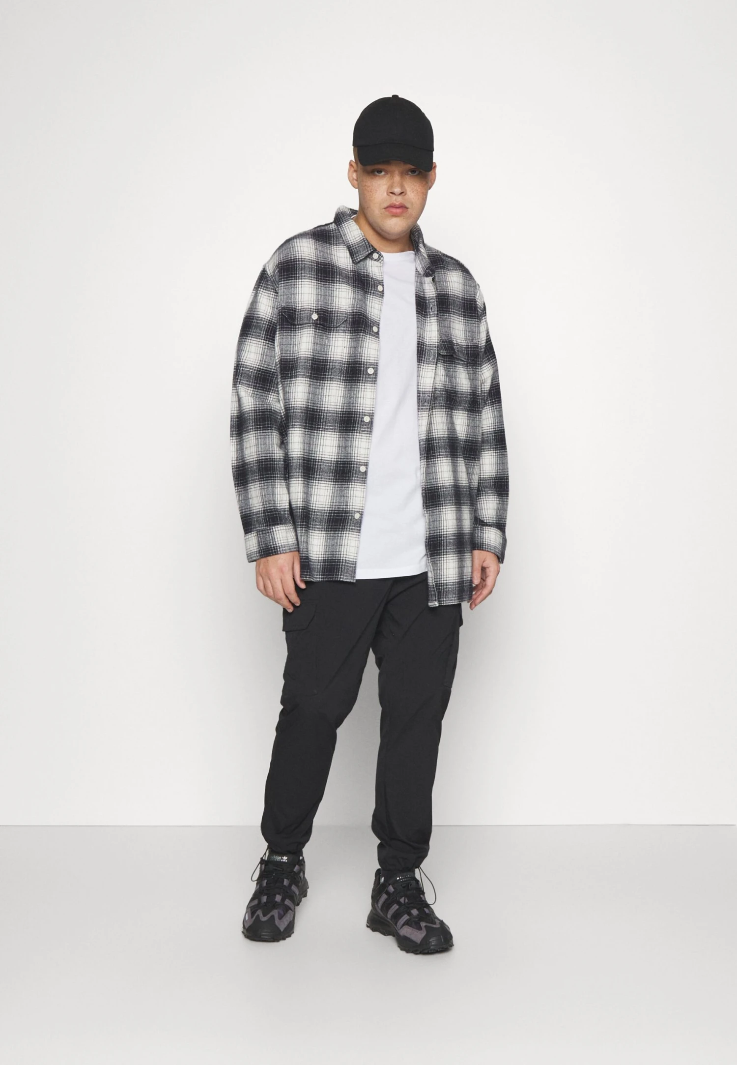 YOURTURN Unisex 3 Pack- Basic T-Shirt - White/Lilac/Black 3 YOURTURN Unisex 3 Pack- Basic T-Shirt - White/Lilac/Black