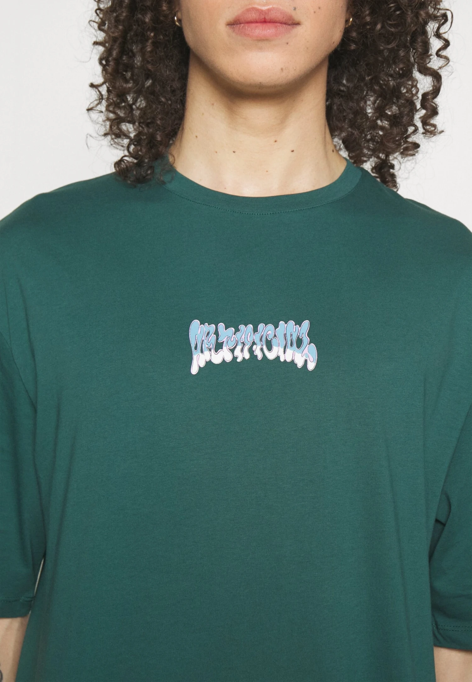 YOURTURN Graphic Tee Unisex - Print T-Shirt - Green 7 YOURTURN Graphic Tee Unisex - Print T-Shirt - Green - Image 5