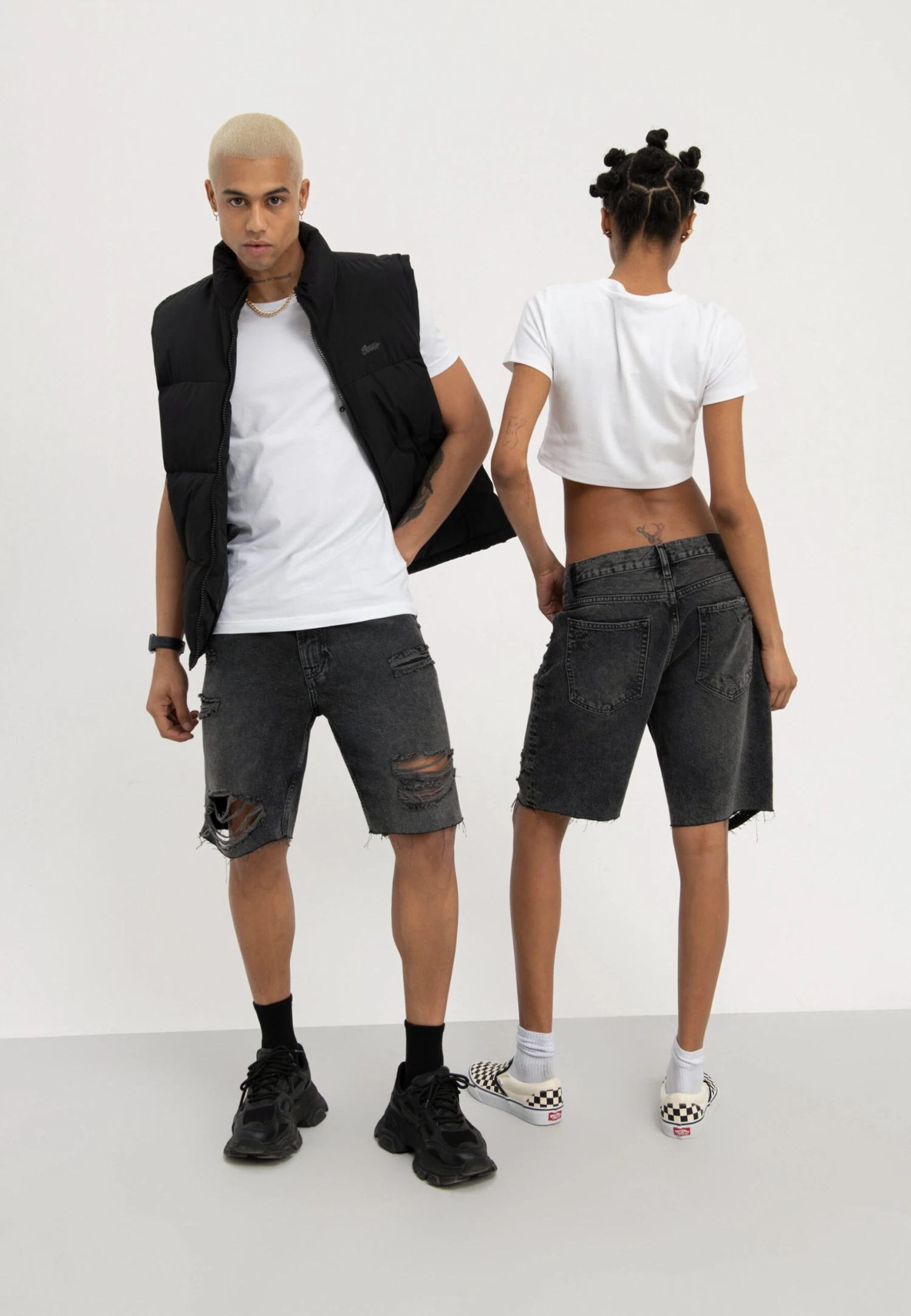 YOURTURN Unisex - Denim Shorts - Black 5 YOURTURN Unisex - Denim Shorts - Black - Image 3