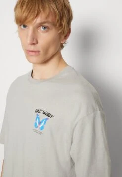 YOURTURN Get Lost Tee Unisex - Print T-Shirt - Grey 13 YOURTURN Get Lost Tee Unisex - Print T-Shirt - Grey -Yourturn Shop cc93eeecdcab4e609a0e74345f7665ba