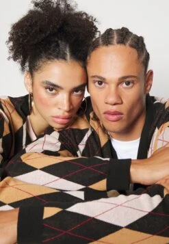 YOURTURN Jumper - Multi Coloured 11 YOURTURN Jumper - Multi Coloured -Yourturn Shop d2abc46aa57744ca87aa436f84c47306