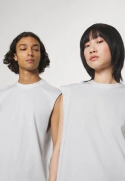 YOURTURN Unisex 2 Pack - Top - White, Black 16 YOURTURN Unisex 2 Pack - Top - White, Black -Yourturn Shop d3a4027c44e84c578a170158298d5adc