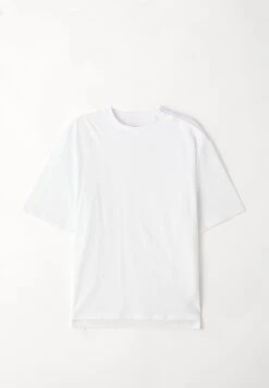 YOURTURN UNISEX 3 PACK - Basic T-shirt - 1x True Black / 1x Bright White 11-0601 Tcx / 1x H03c 13 YOURTURN UNISEX 3 PACK - Basic T-shirt - 1x True Black / 1x Bright White 11-0601 Tcx / 1x H03c -Yourturn Shop dc2ce156863a43f082eed0f725dda56a