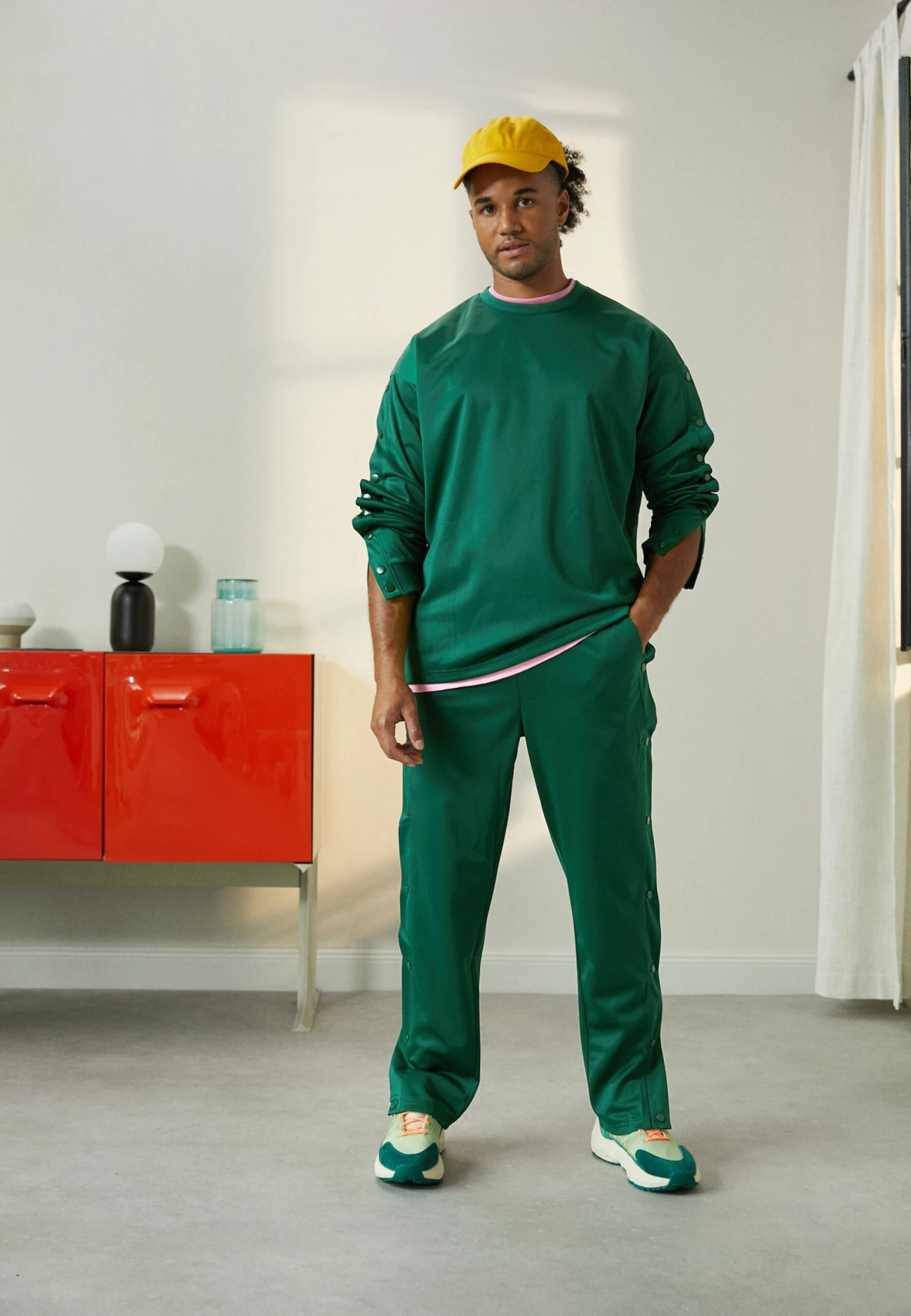 YOURTURN Unisex - Long Sleeved Top - Dark Green 4 YOURTURN Unisex - Long Sleeved Top - Dark Green - Image 2