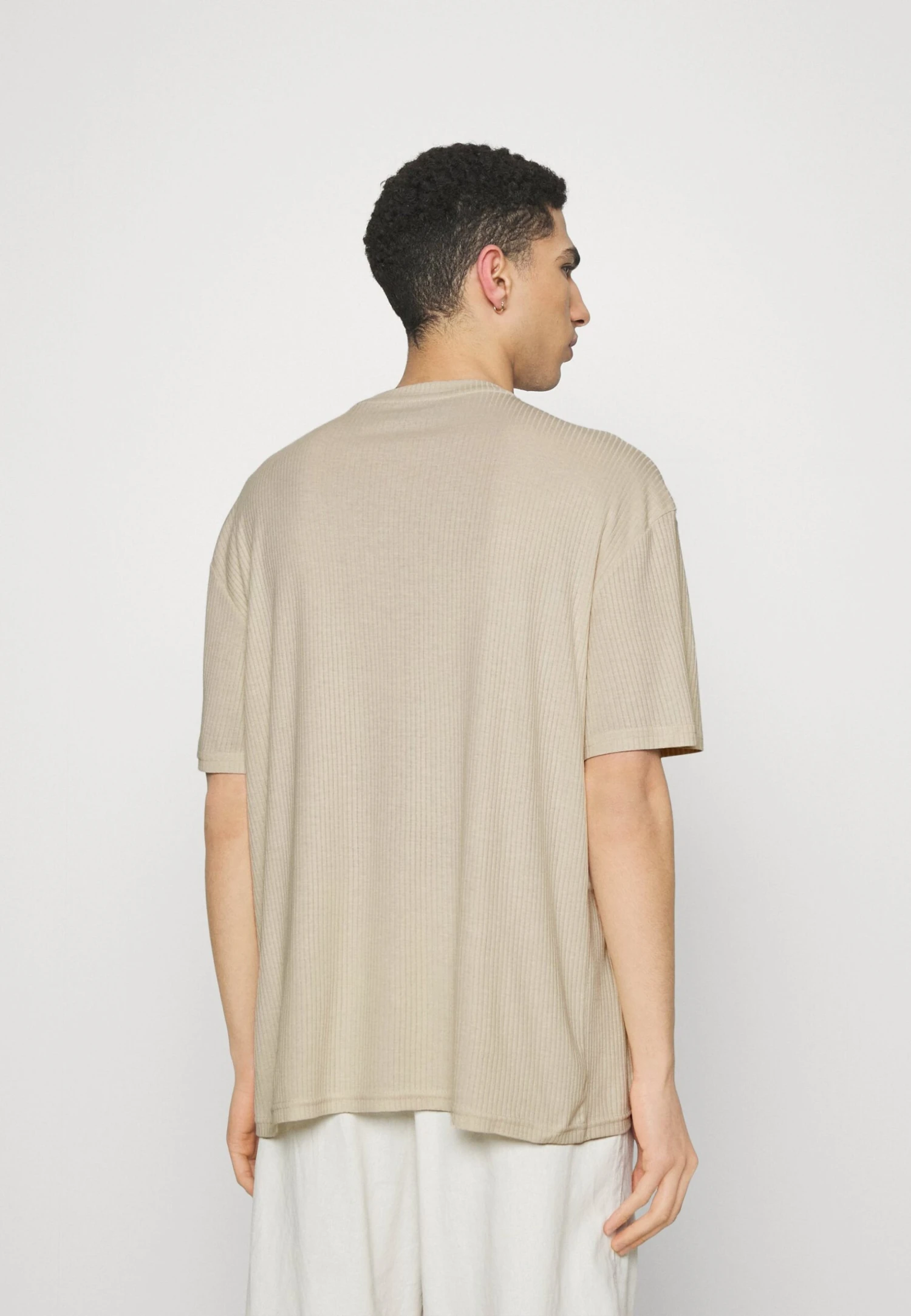 YOURTURN Unisex 2 Pack - Basic T-Shirt - Offwhite/Light Green 5 YOURTURN Unisex 2 Pack - Basic T-Shirt - Offwhite/Light Green - Image 3