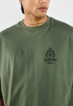 YOURTURN UNISEX - Print T-shirt - Thyme 17 YOURTURN UNISEX - Print T-shirt - Thyme -Yourturn Shop eb86b1096ffa49e49bc7b508c8f9ba99