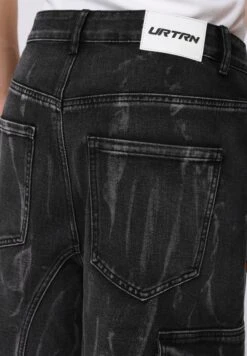 YOURTURN UNISEX - Denim Shorts - Black 11 YOURTURN UNISEX - Denim Shorts - Black -Yourturn Shop ee1e31c7a4e04316bba566bebf06ec00