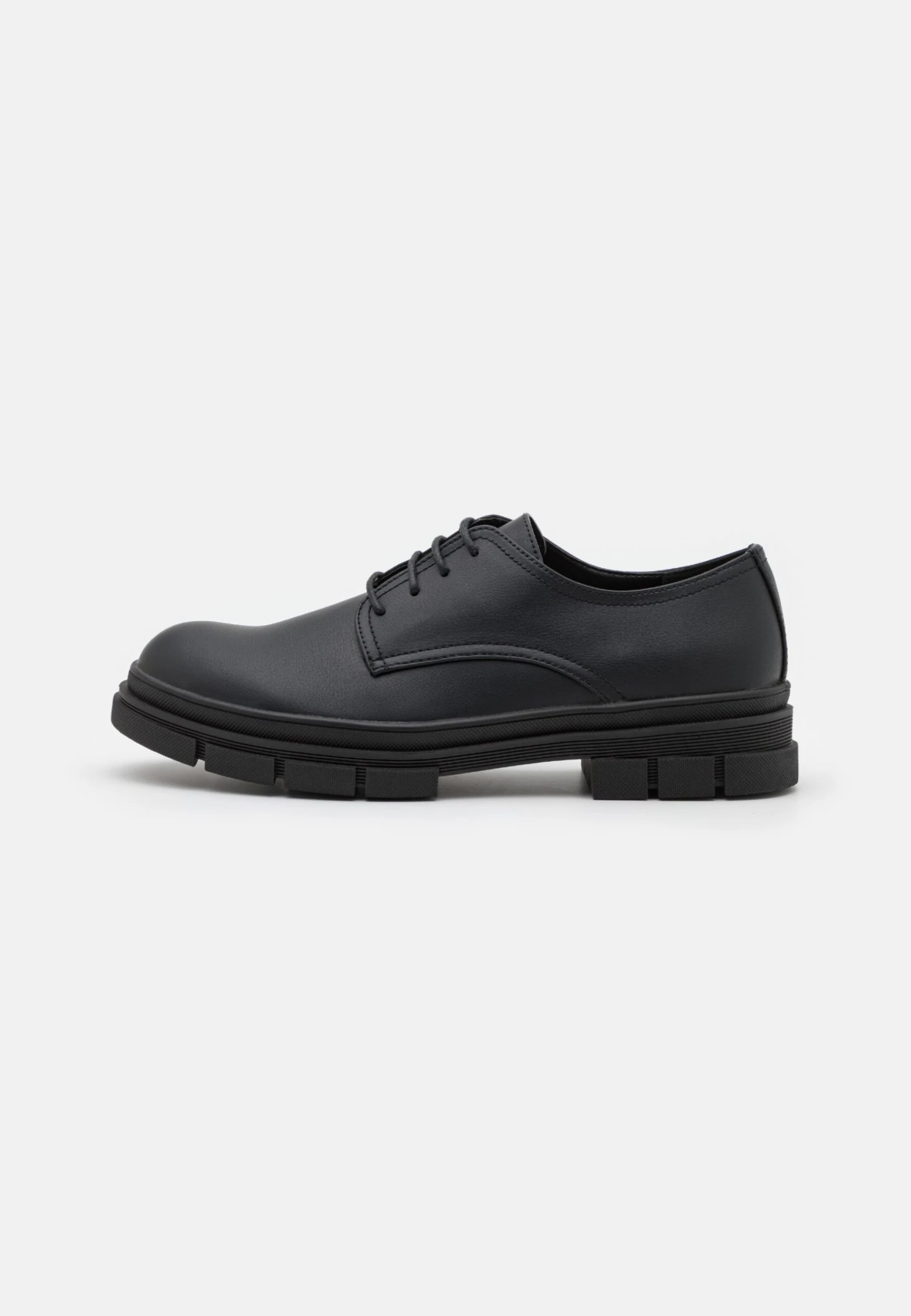 YOURTURN Lace-Ups - Black 3 YOURTURN Lace-Ups - Black