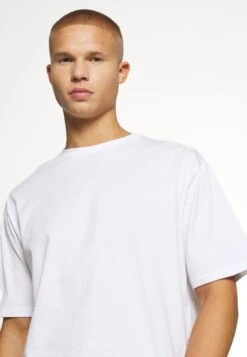 YOURTURN 3Pack Unisex - Basic T-Shirt - Black/Light Grey/White -Yourturn Shop f57b7095693242dc9b6be4defb002325