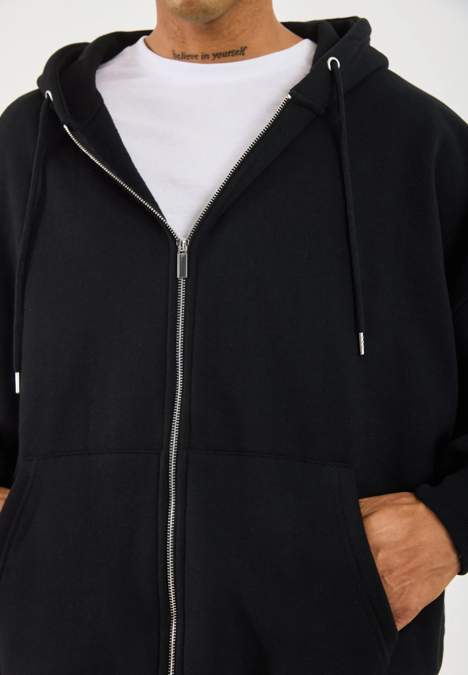 YOURTURN OVERSIZE BASIC ZIP HOODIE UNISEX - Zip-up Sweatshirt - True Black 9 YOURTURN OVERSIZE BASIC ZIP HOODIE UNISEX - Zip-up Sweatshirt - True Black - Image 7