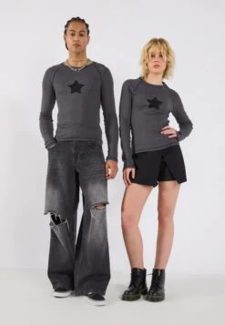 YOURTURN UNISEX - Long Sleeved Top - Forged Iron 15 YOURTURN UNISEX - Long Sleeved Top - Forged Iron -Yourturn Shop f956ca8d6d934c5da7f593516af69587