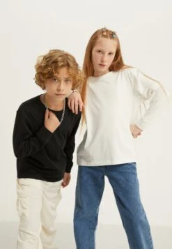 UNISEX 2 PACK - Long Sleeved Top - Black/off-white -Yourturn Shop fa331c09235042d9855ab0b60a19dbd5