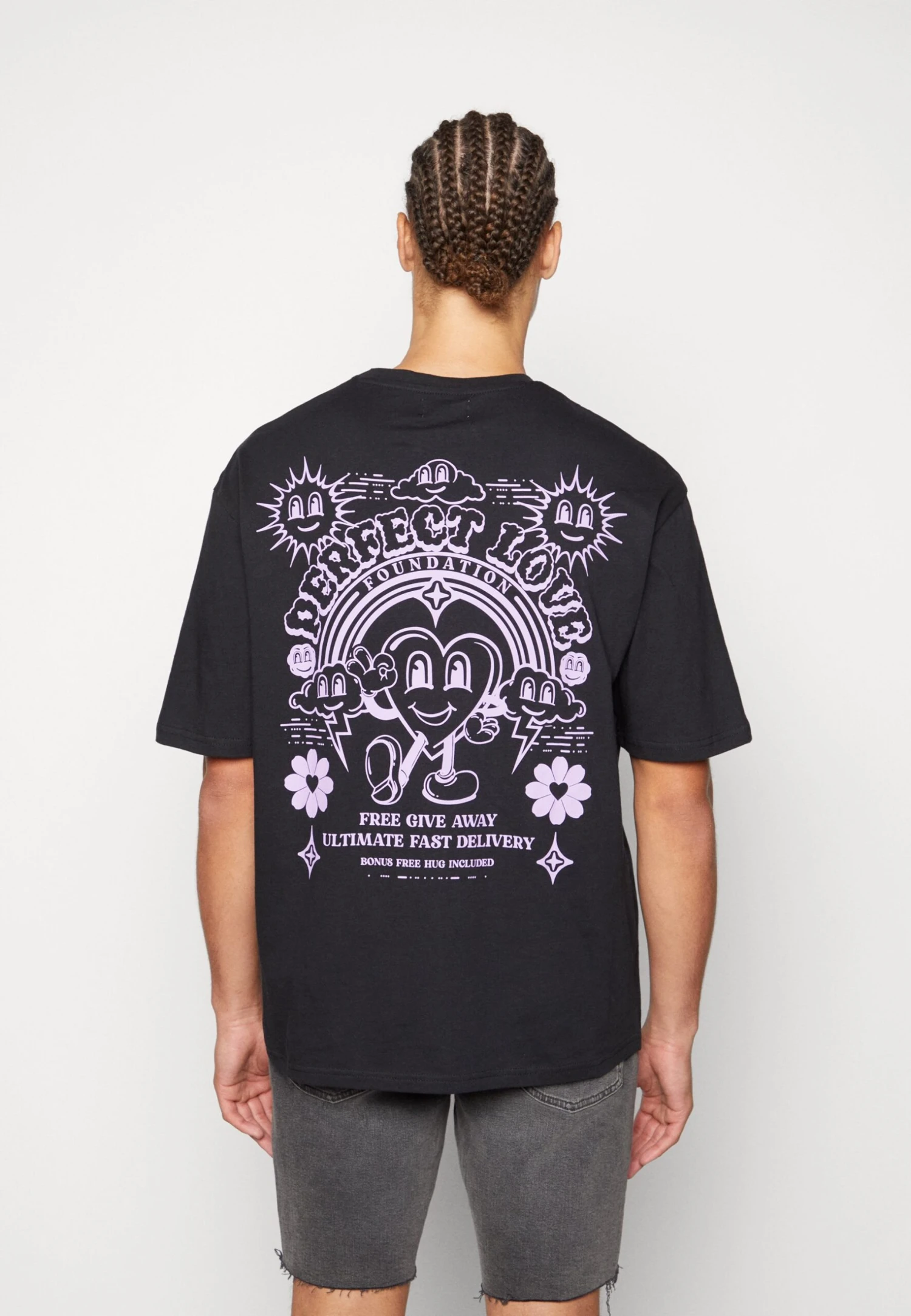 YOURTURN Heart Graphic Backprint Tee Unisex - Print T-Shirt - Black 3 YOURTURN Heart Graphic Backprint Tee Unisex - Print T-Shirt - Black